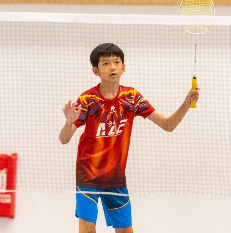 Kids' badminton group class