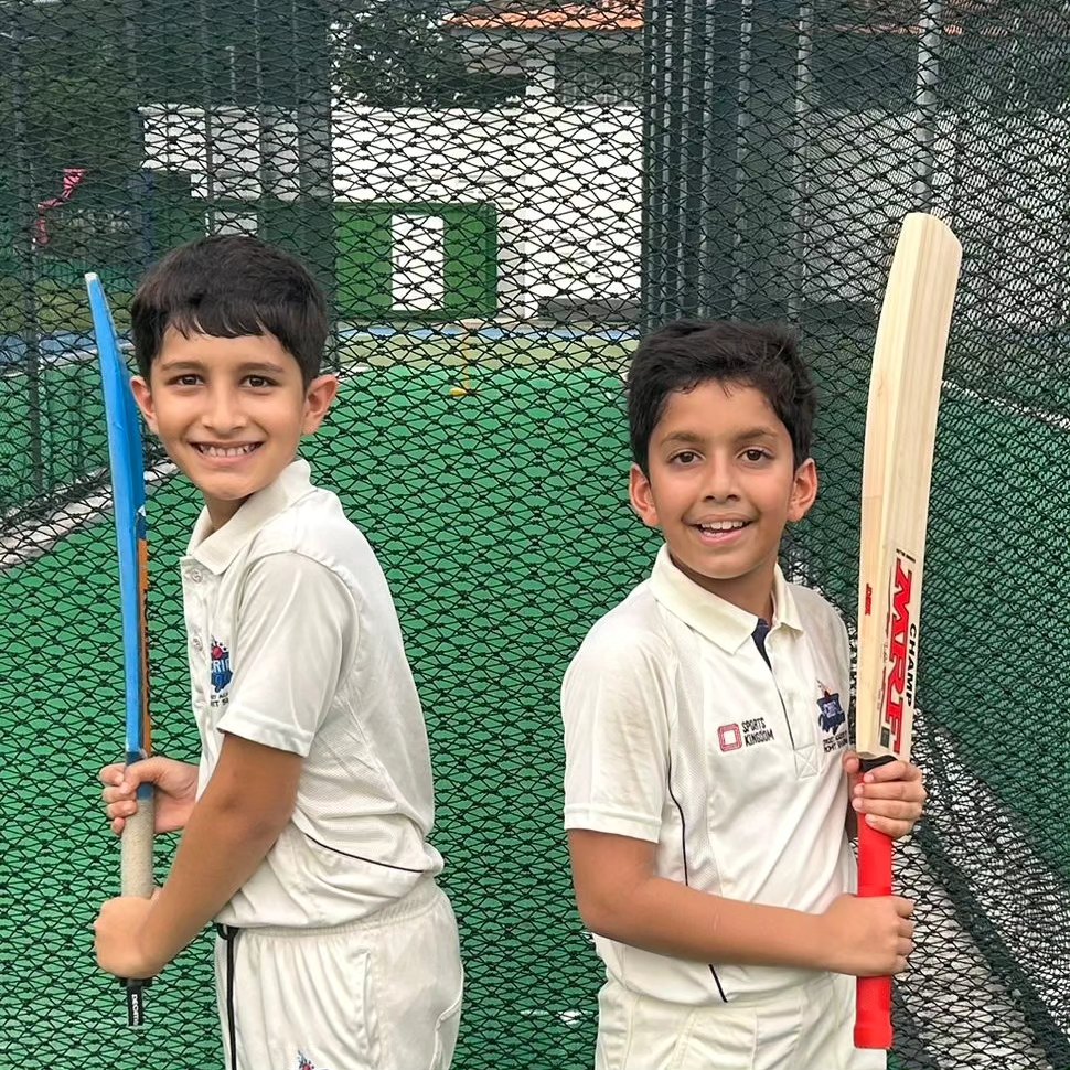 Kids' cricket group class