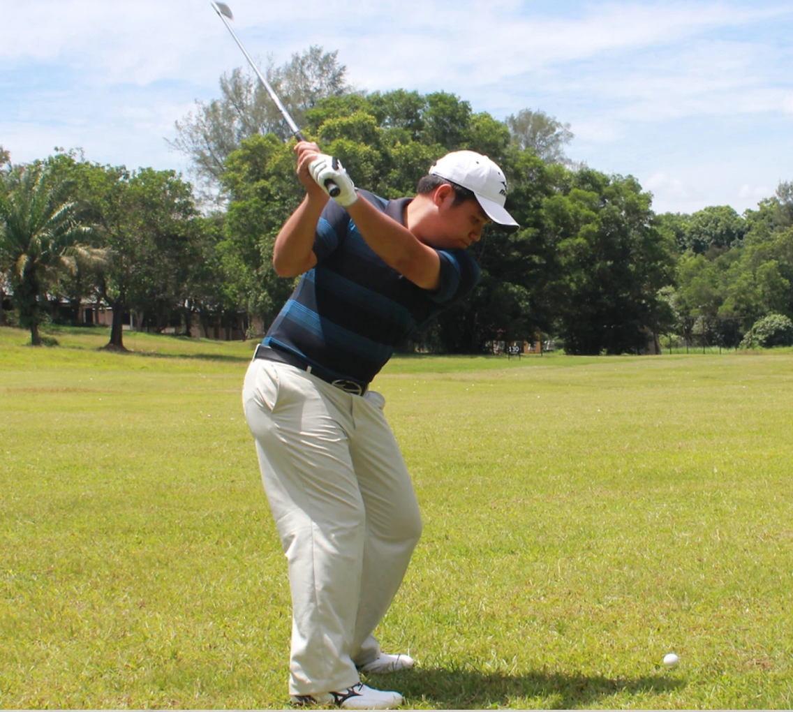 Private golf lesson with coach on outdoor course